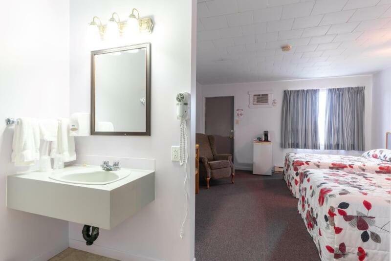 Motel Claude Degelis ภายนอก รูปภาพ